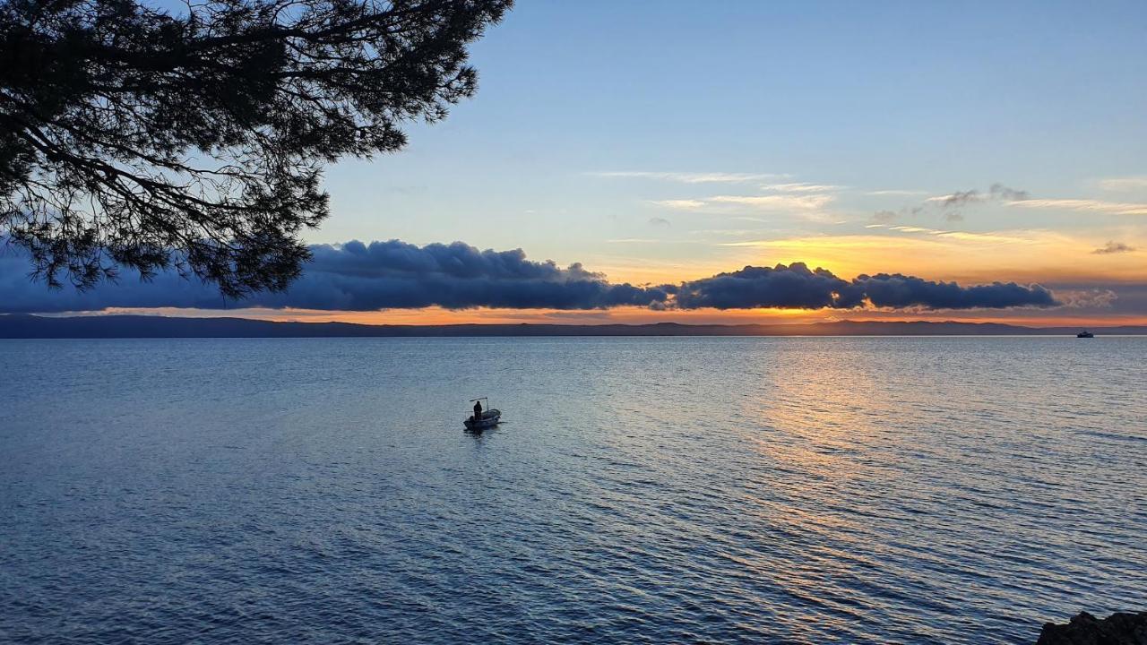 Spacious Family Apartment Near The Beach Makarska Eksteriør billede