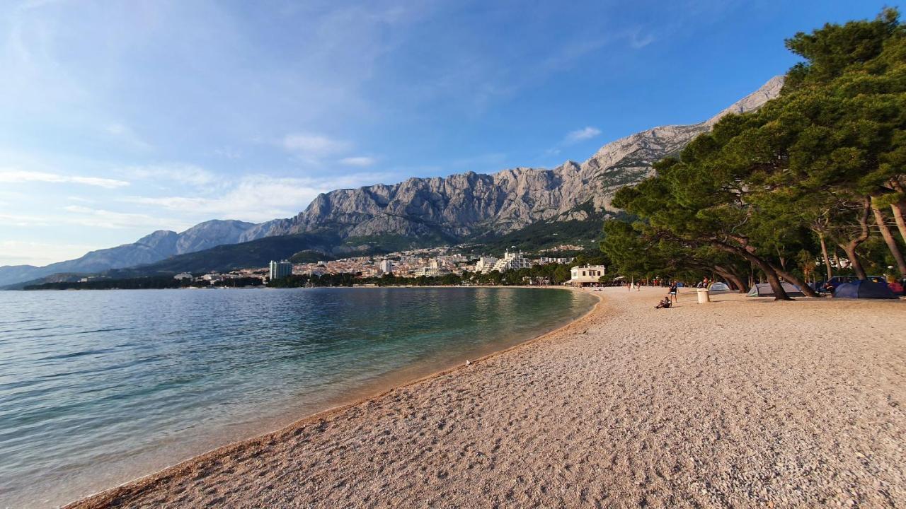 Spacious Family Apartment Near The Beach Makarska Eksteriør billede