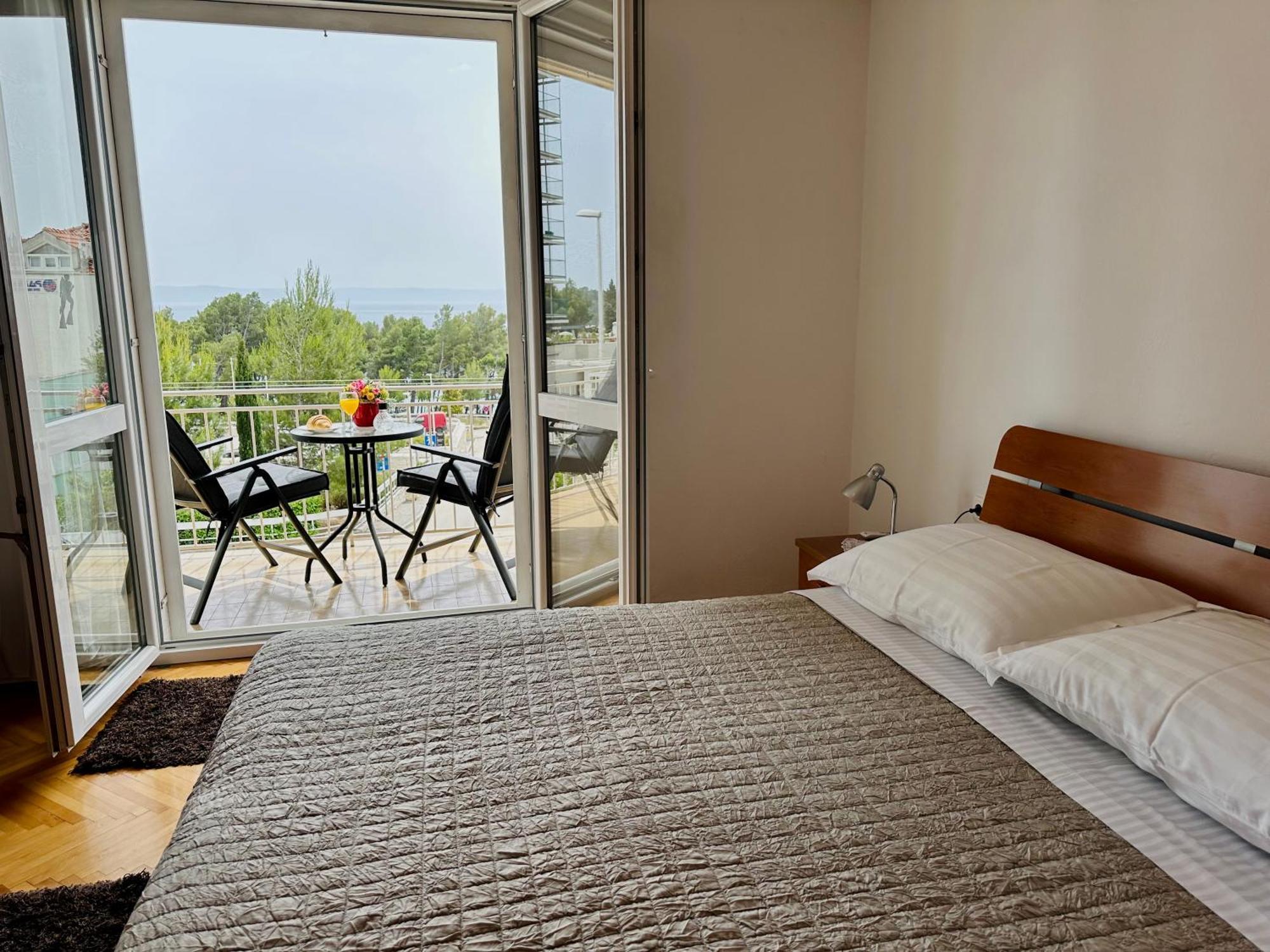 Spacious Family Apartment Near The Beach Makarska Eksteriør billede