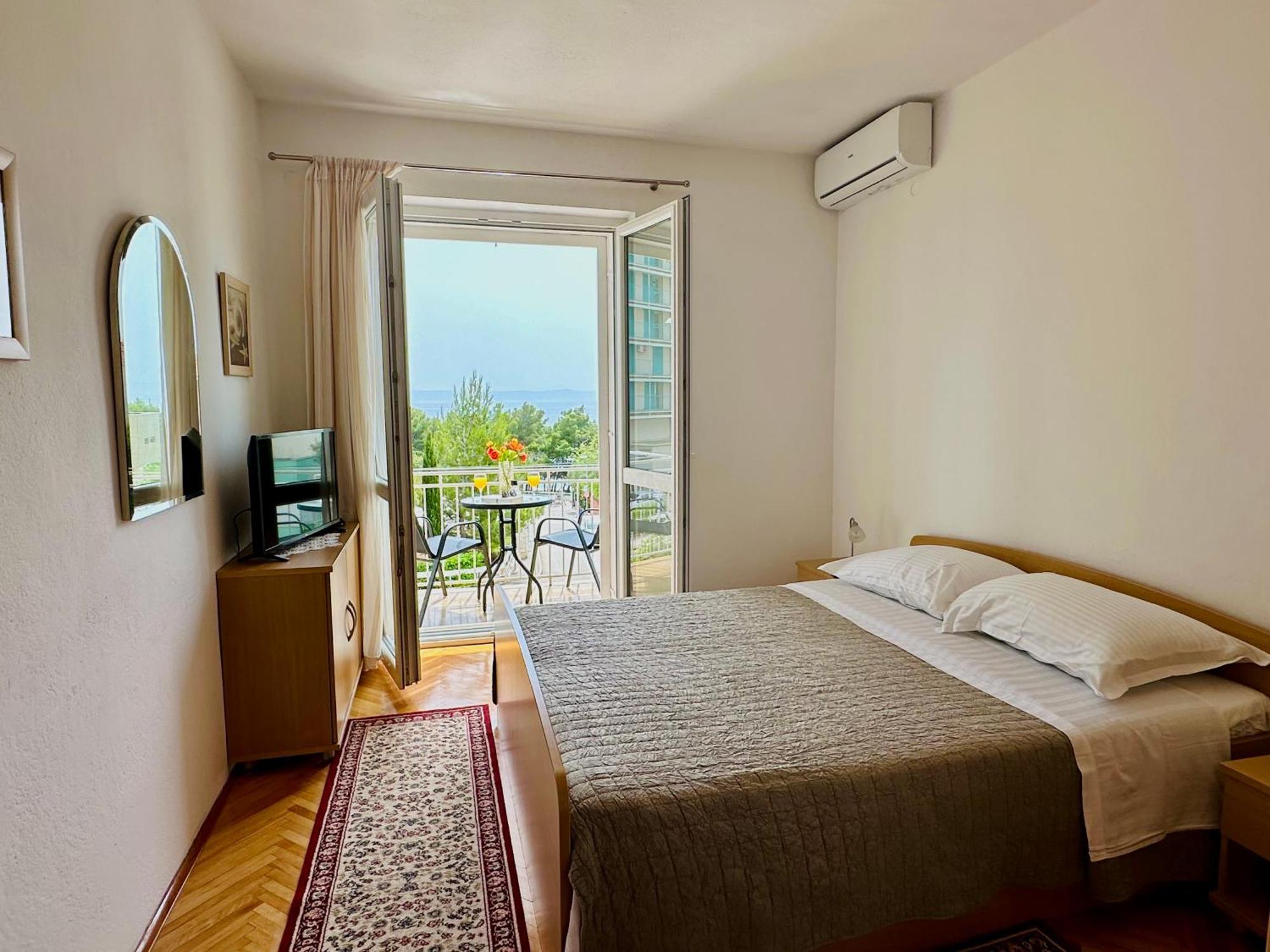 Spacious Family Apartment Near The Beach Makarska Eksteriør billede