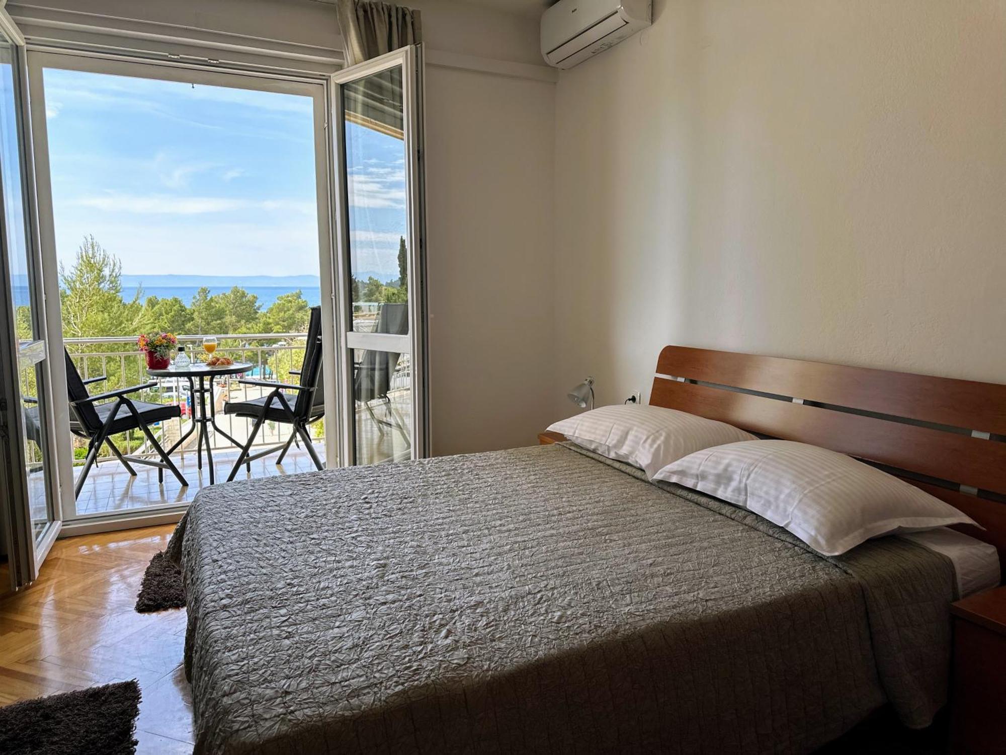 Spacious Family Apartment Near The Beach Makarska Eksteriør billede