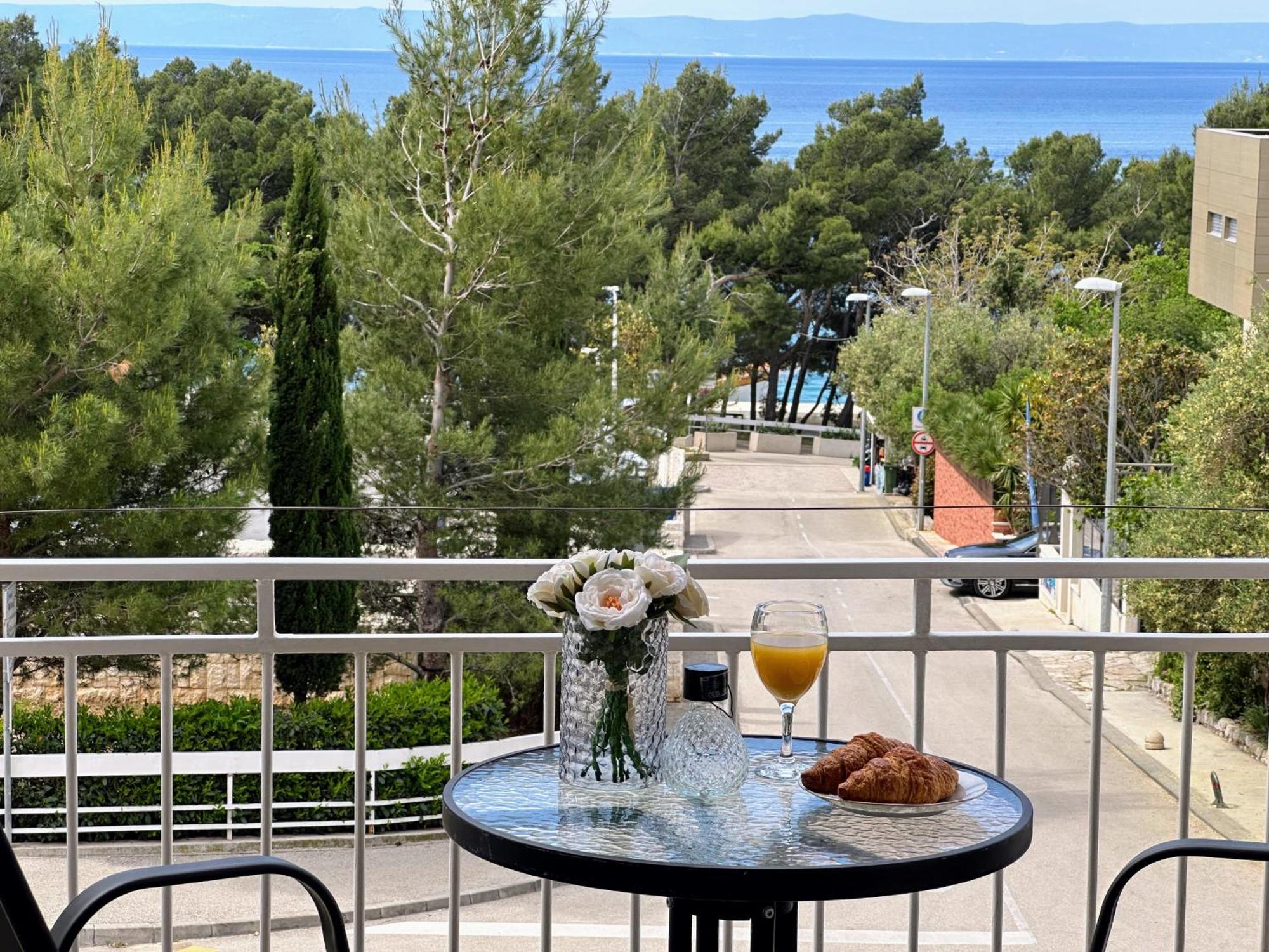 Spacious Family Apartment Near The Beach Makarska Eksteriør billede