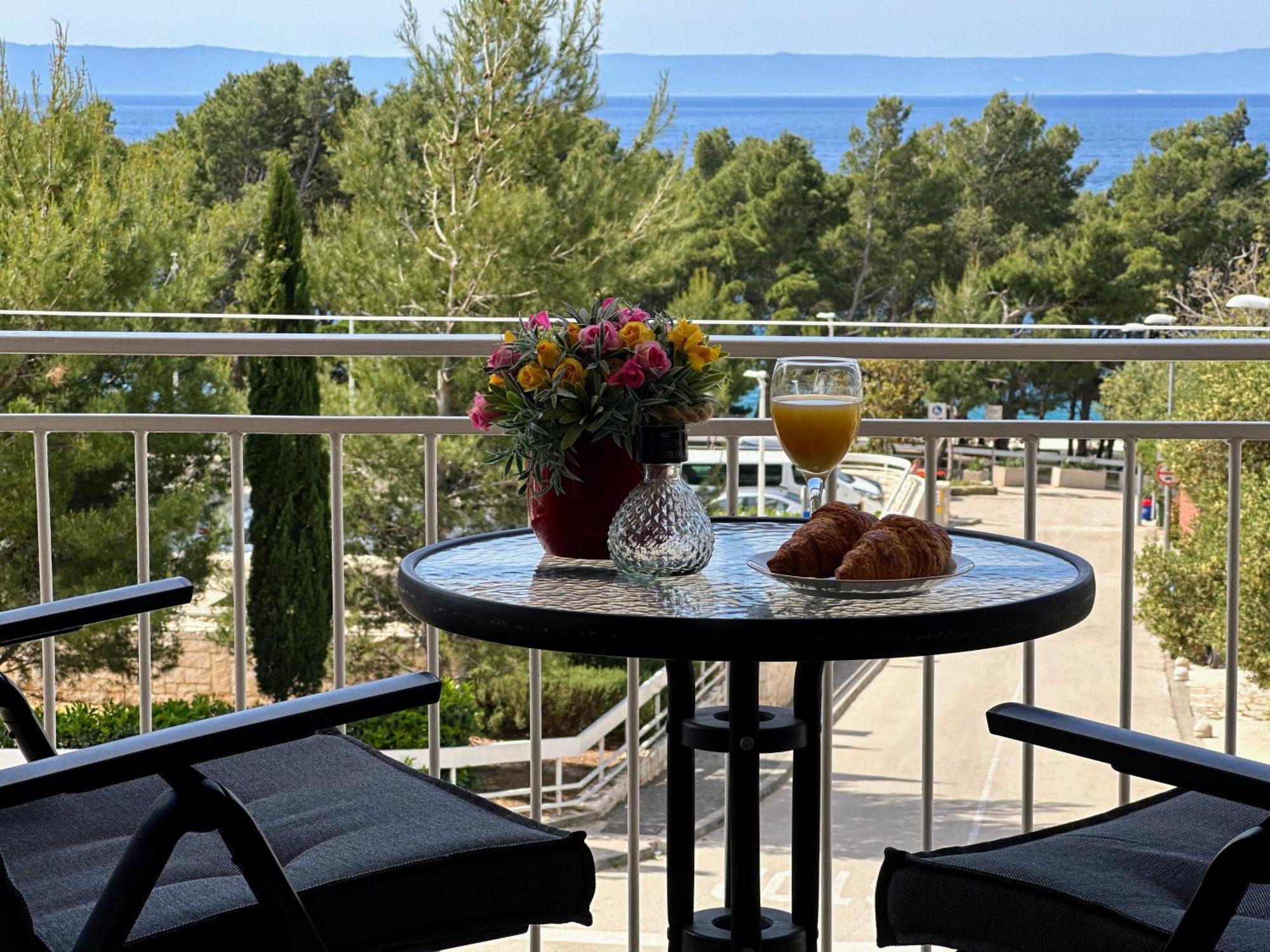 Spacious Family Apartment Near The Beach Makarska Eksteriør billede